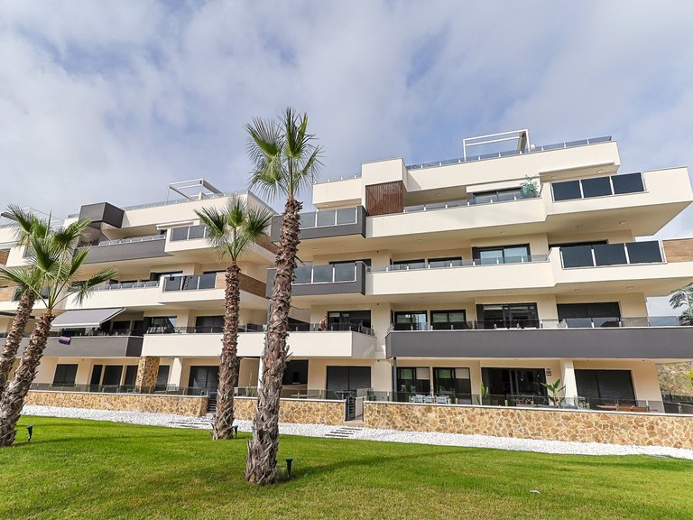Apartment for Sale in Los Altos, Orihuela Costa, Alicante 2