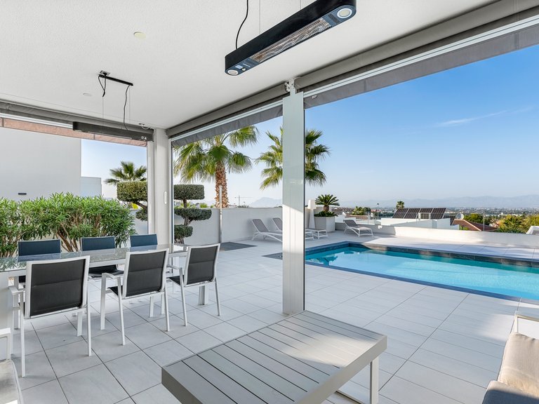 Villa for Sale in Benijofar, Benijófar, Alicante 1