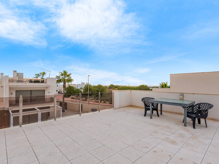 Villa for Sale in Villamartin, Orihuela Costa, Alicante 29