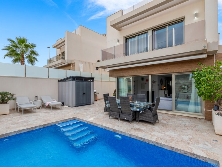 Villa for Sale in Villamartin, Orihuela Costa, Alicante 27