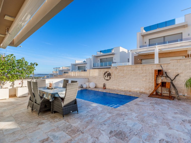 Villa for Sale in Villamartin, Orihuela Costa, Alicante 32