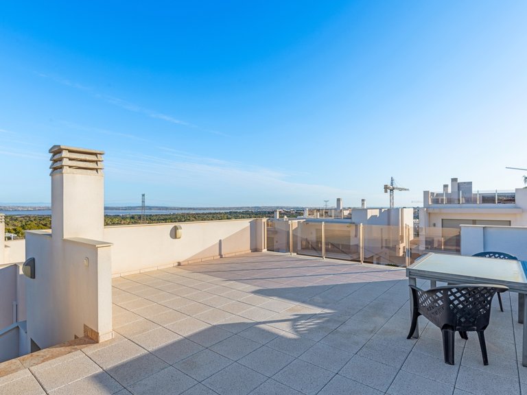 Villa for Sale in Villamartin, Orihuela Costa, Alicante 34