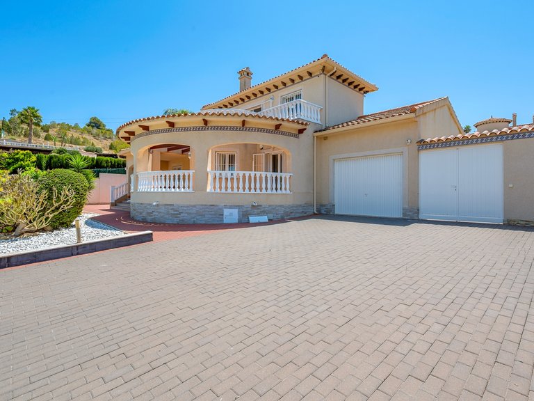 Villa for Sale in Lomas De La Juliana, Algorfa, Alicante 3