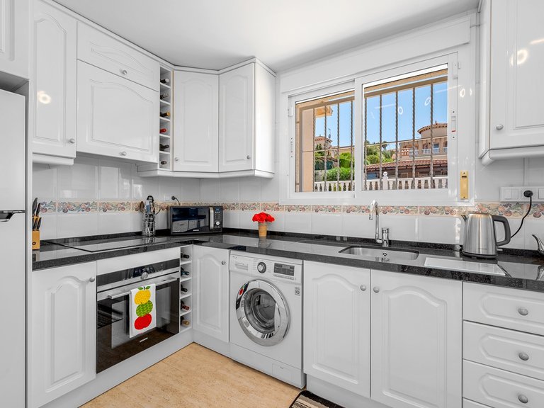 Villa for Sale in Lomas De La Juliana, Algorfa, Alicante 28