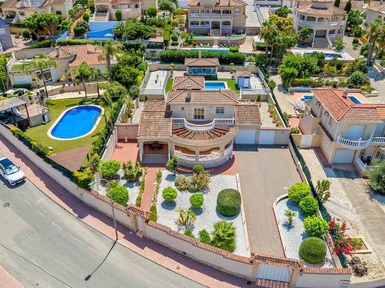 Villa for Sale in Lomas De La Juliana, Algorfa, Alicante 1