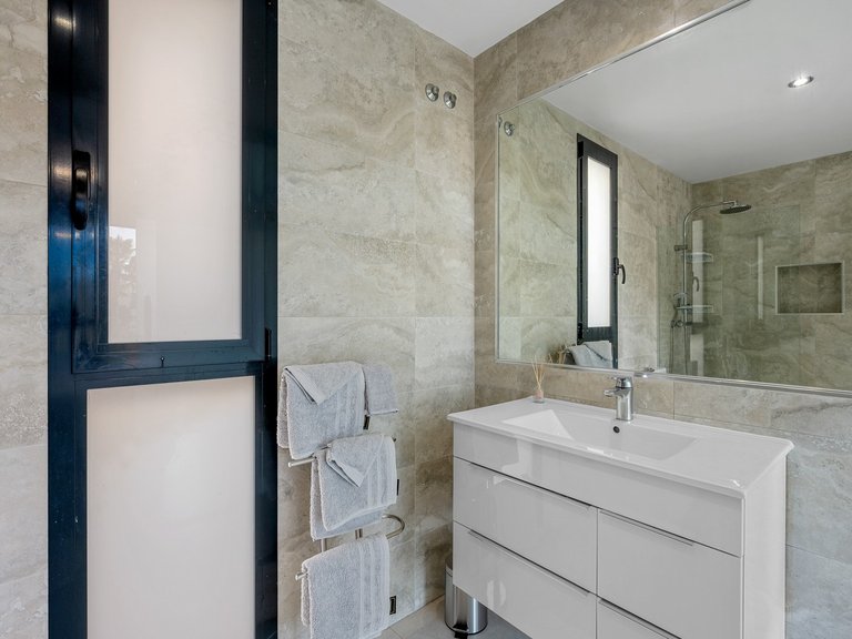 Villa for Sale in Orihuela Costa, Alicante 18