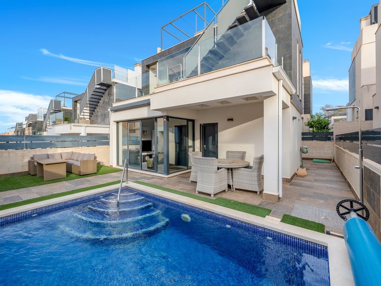 Villa for Sale in Orihuela Costa, Alicante 8