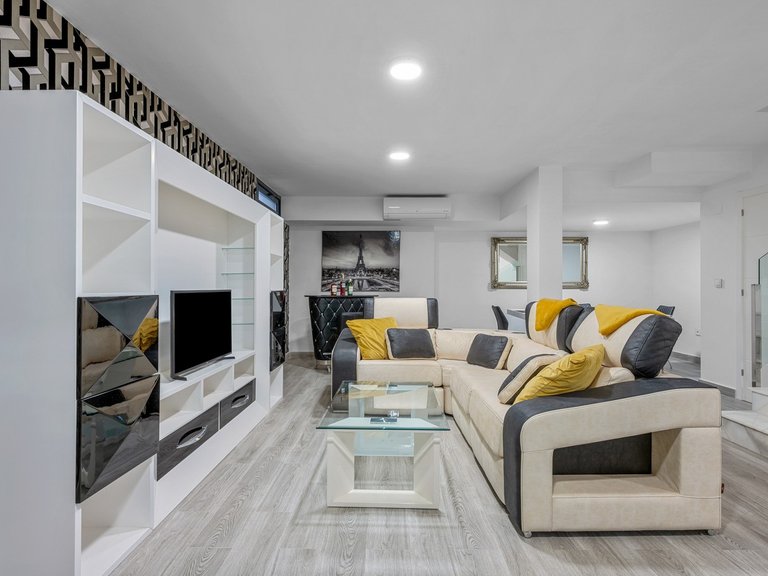 Villa for Sale in Orihuela Costa, Alicante 32