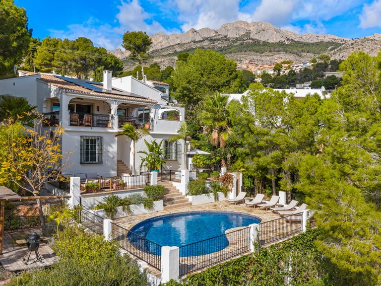 Villa for Sale in Altea, Alicante 1