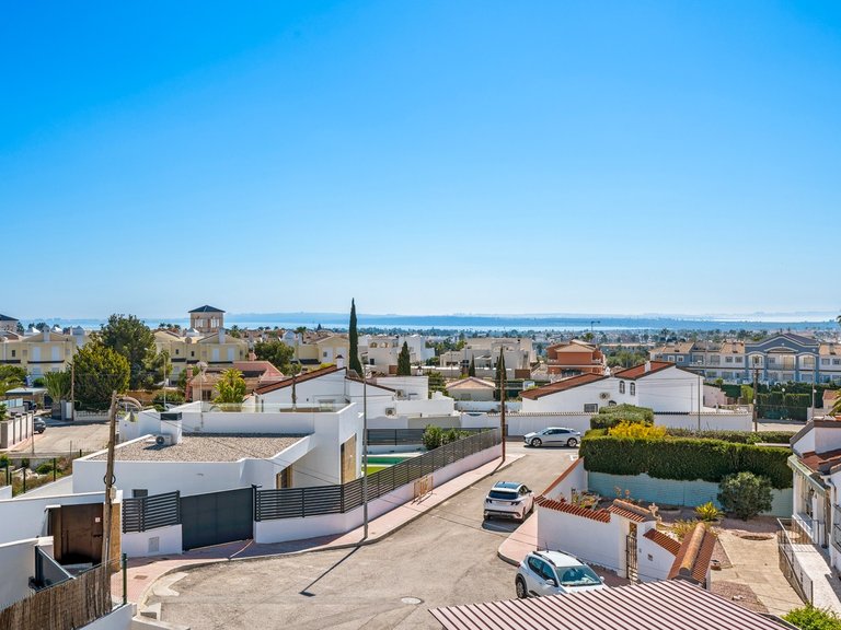 Villa for Sale in Rojales, Ciudad Quesada, Alicante 21