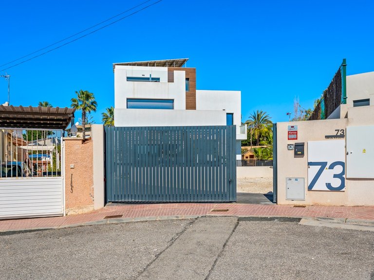 Villa for Sale in Rojales, Ciudad Quesada, Alicante 16
