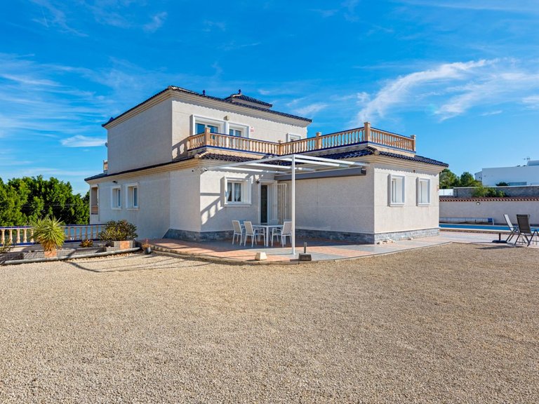 Villa for Sale in Lomas de La Juliana, Almoradi, Alicante 14