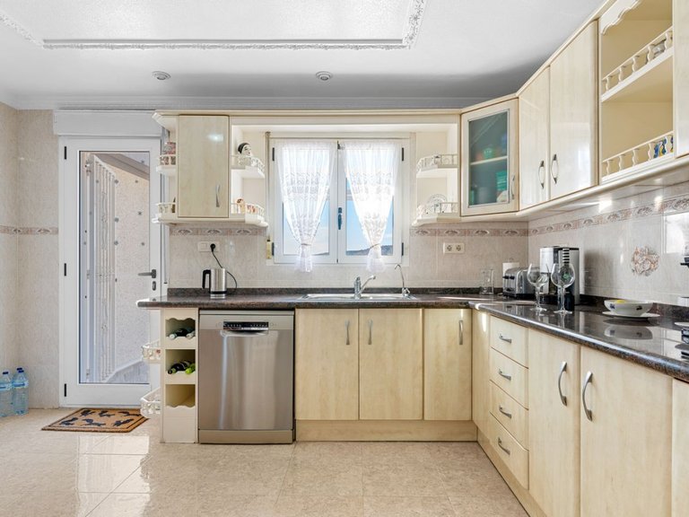 Villa for Sale in Lomas de La Juliana, Almoradi, Alicante 29