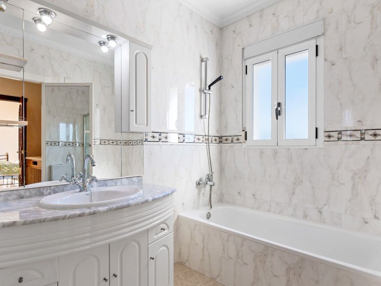 Villa for Sale in Lomas de La Juliana, Almoradi, Alicante 35