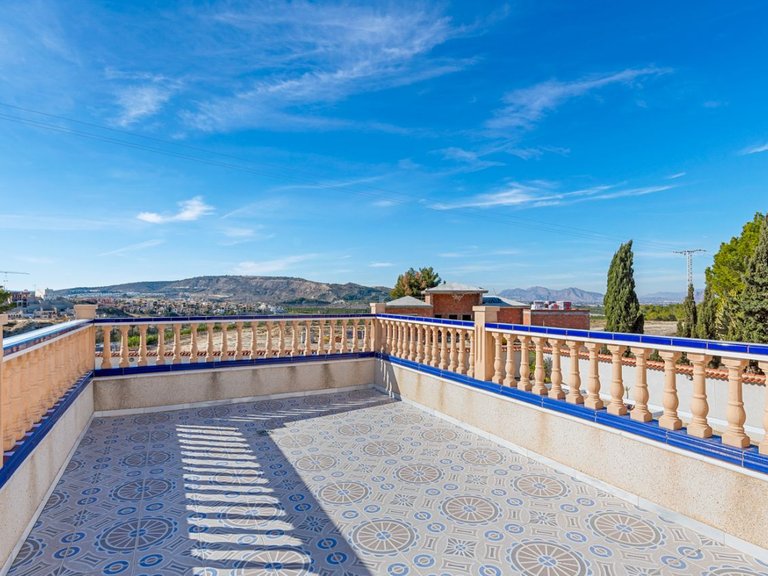 Villa for Sale in Lomas de La Juliana, Almoradi, Alicante 7