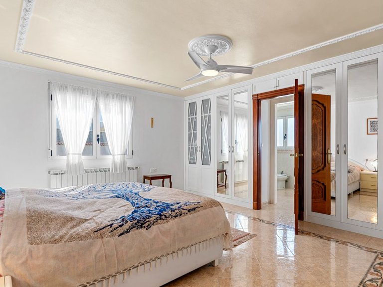 Villa for Sale in Lomas de La Juliana, Almoradi, Alicante 41