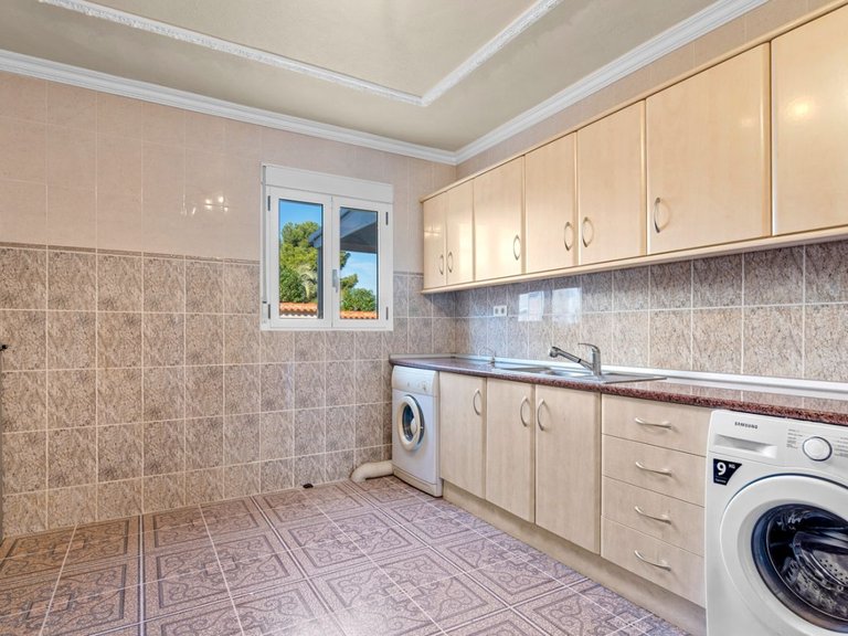 Villa for Sale in Lomas de La Juliana, Almoradi, Alicante 48