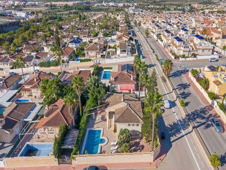 Villa for Sale in Benimar, Benijófar, Alicante 36