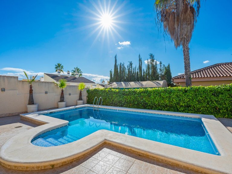 Villa for Sale in Benimar, Benijófar, Alicante 3