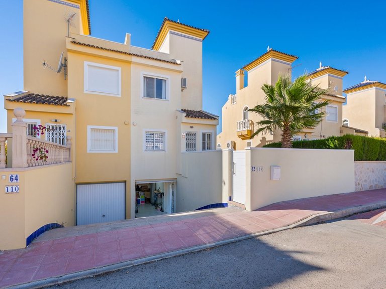 Town House for Sale in Benimar, Benijófar, Alicante 5