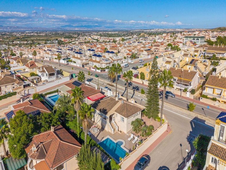 Villa for Sale in Benimar, Benijófar, Alicante 33