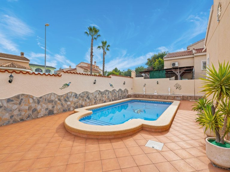 Villa for Sale in Rojales Hills, Rojales, Alicante 9