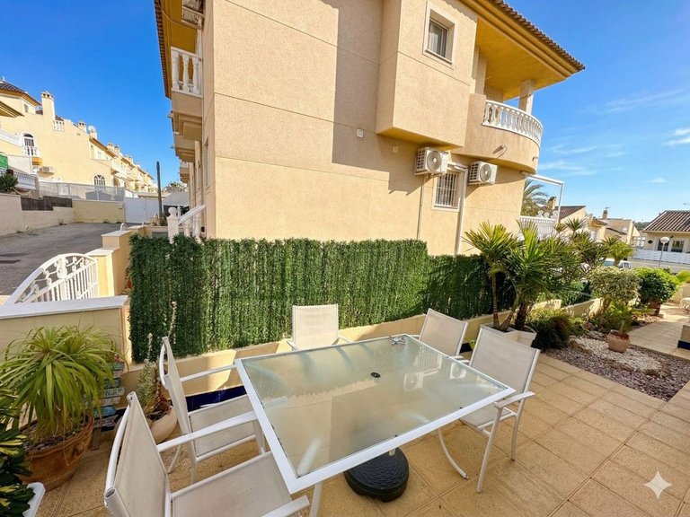 Town House for Sale in Benimar, Benijófar, Alicante 3