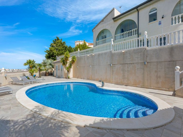 Villa for Sale in La Marquesa Golf, Rojales, Alicante 14