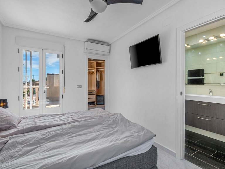 Villa for Sale in La Marquesa Golf, Rojales, Alicante 44