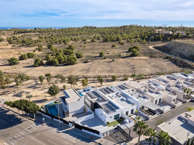 Villa for Sale in Inland San Miguel De Salinas, Alicante 47