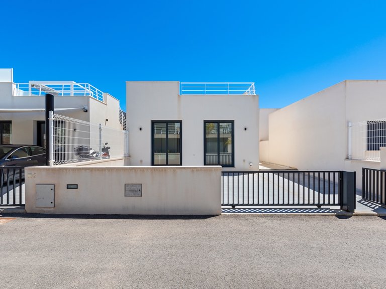 Villa for Sale in Inland San Miguel De Salinas, Alicante 4