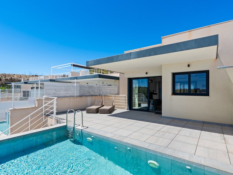 Villa for Sale in Inland San Miguel De Salinas, Alicante 7