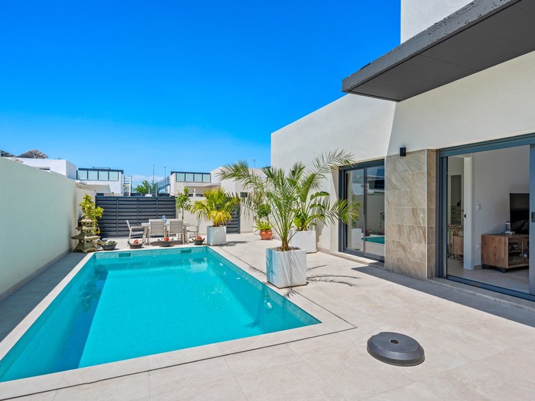 Apartment for Sale in Costa Blanca Daya Nueva, Alicante 7