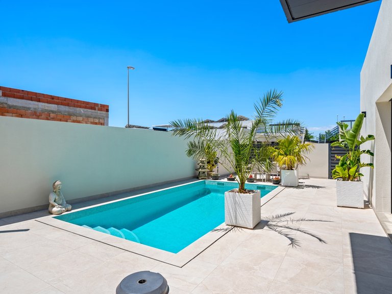 Apartment for Sale in Costa Blanca Daya Nueva, Alicante 5