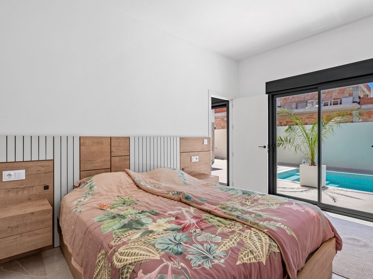Apartment for Sale in Costa Blanca Daya Nueva, Alicante 3