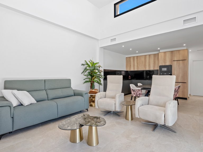 Apartment for Sale in Costa Blanca Daya Nueva, Alicante 2