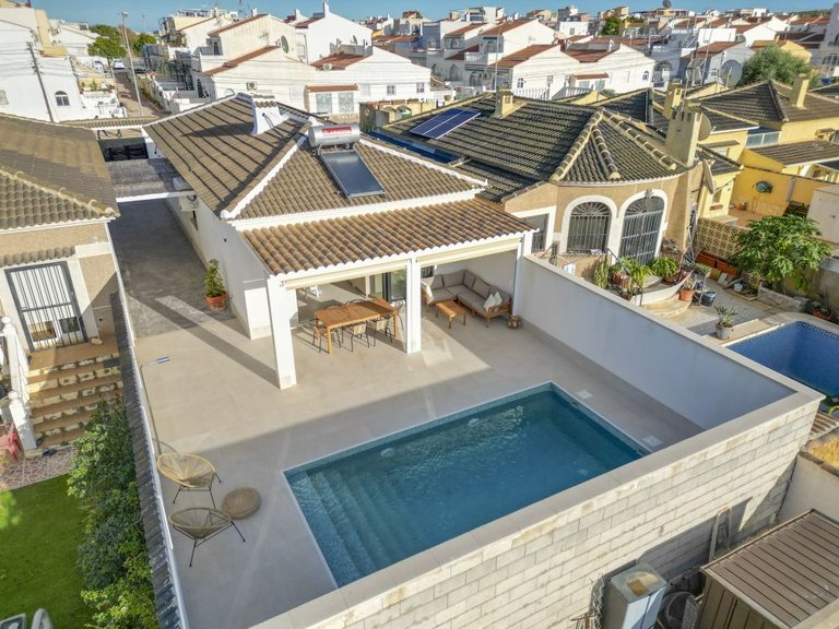 Villa for Sale in Costa Blanca Torrevieja, Alicante 20