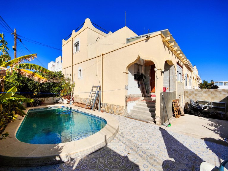 Villa for Sale in San Miguel De Salinas, Alicante 1