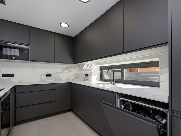 Villa for Sale in A. All New Build Torrevieja, Alicante 13