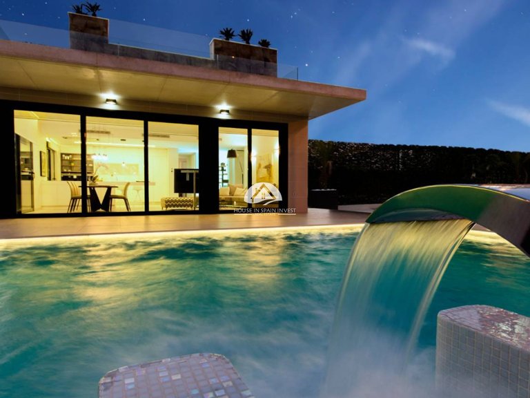 Villa for Sale in Dehesa de campoamor Orihuela Costa, Alicante 2