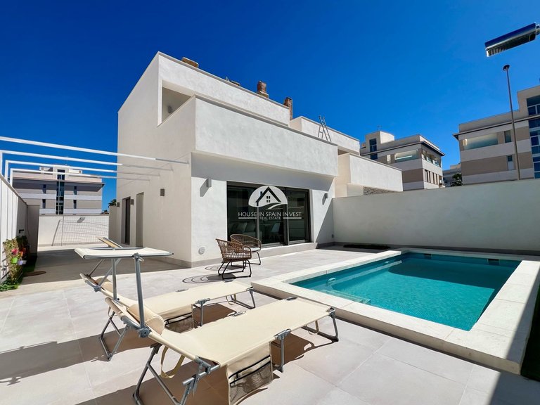 Town House for Sale in Villamartín - Las Filipinas Orihuela Costa, Alicante 1
