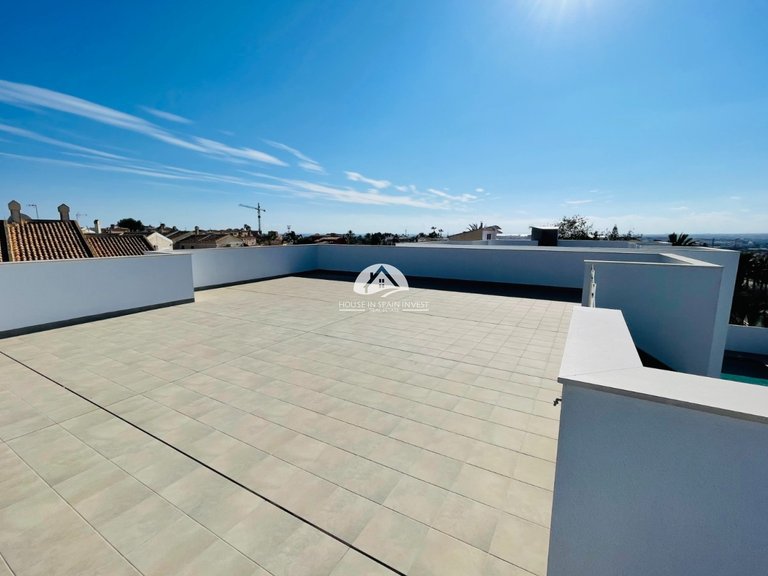 Villa for Sale in Torrevieja Torrevieja, Alicante 8