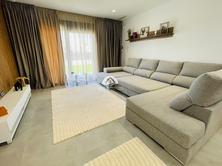 Villa for Sale in Torrevieja Torrevieja, Alicante 13