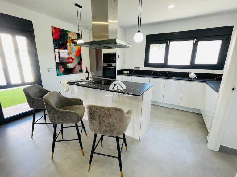 Villa for Sale in Torrevieja Torrevieja, Alicante 17