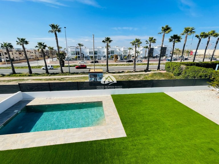 Villa for Sale in Torrevieja Torrevieja, Alicante 31
