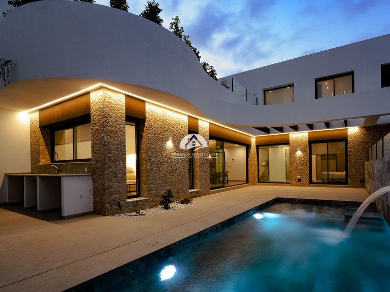 Town House for Sale in Ciudad Quesada Rojales - Ciudad Quesada, Alicante 2