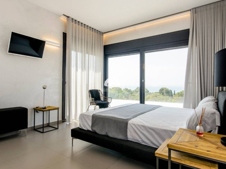 Villa for Sale in Dehesa de campoamor Orihuela Costa, Alicante 29