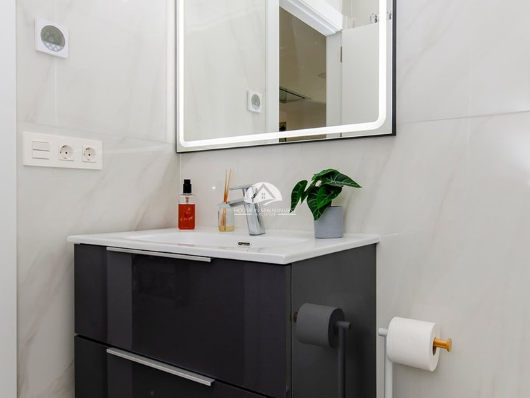 Villa for Sale in Vistabella Vistabella Golf, Alicante 41