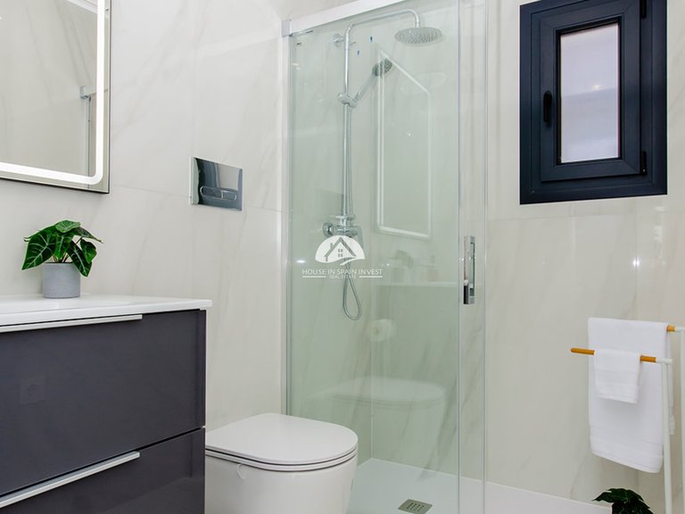 Villa for Sale in Vistabella Vistabella Golf, Alicante 42