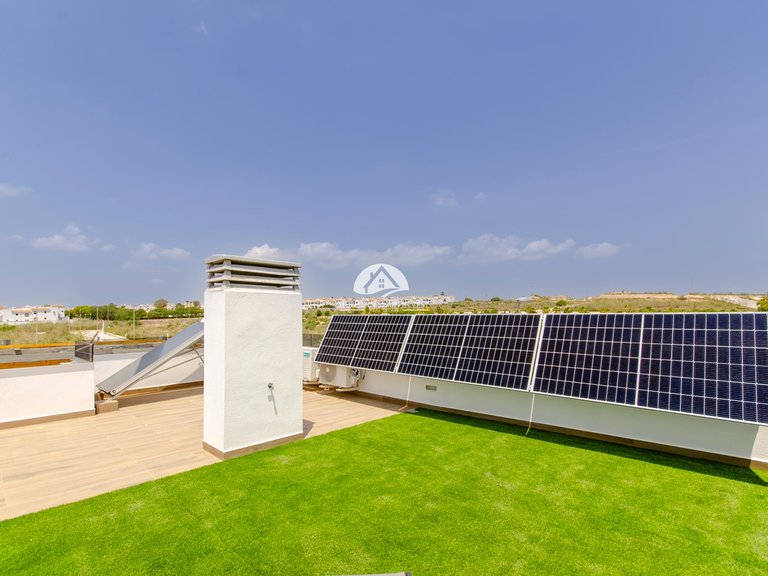 Villa for Sale in Vistabella Vistabella Golf, Alicante 5